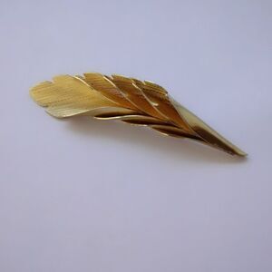 Vintage Gold Tone Layered Leaf Brooch